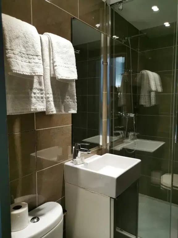 Victoria Hotel - photo 15