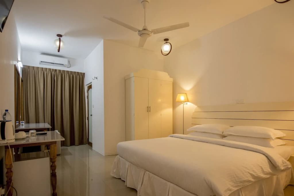 Dhigurah Retreat Beach - photo 10