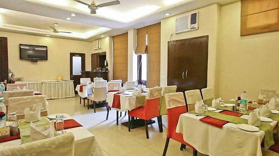 Clarks Inn Kailash Colony - photo 16