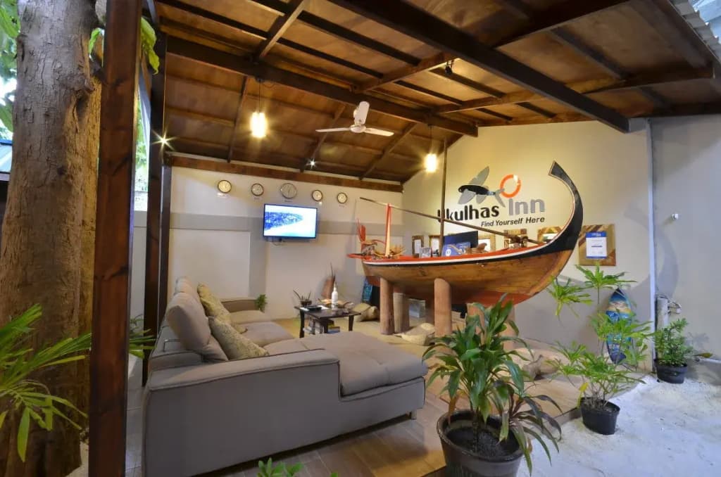 Ukulhas Beach Inn Hotel - photo 18