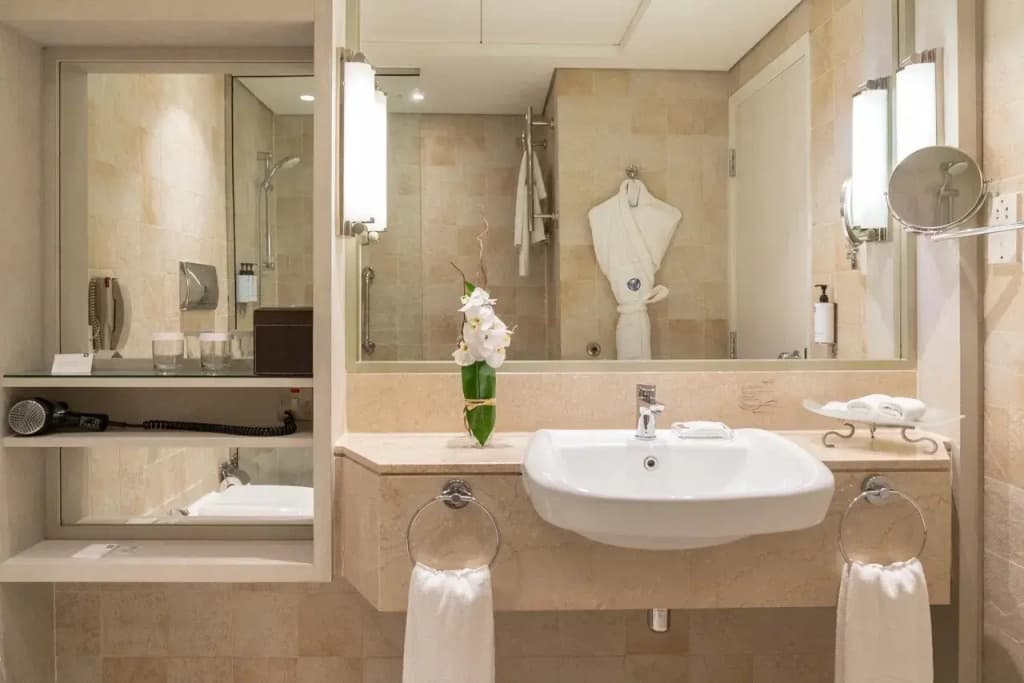 Beach Rotana Hotel - photo 16
