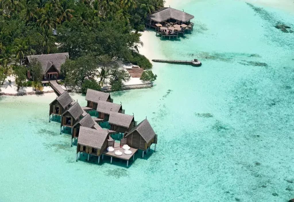 Constance Moofushi All Inclusive Hotel - photo 13