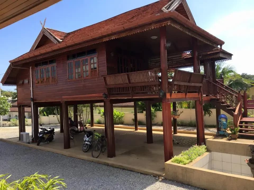 Elephant Guesthouse Phuket - photo 7