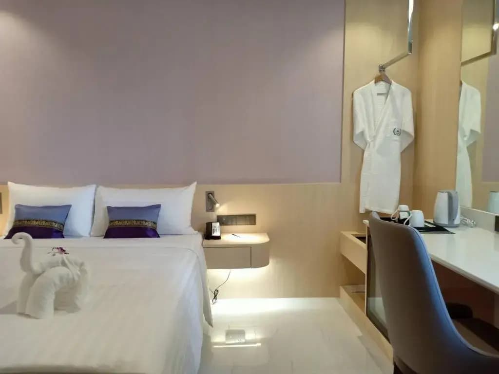 Evergreen Laurel Hotel Bangkok - photo 5