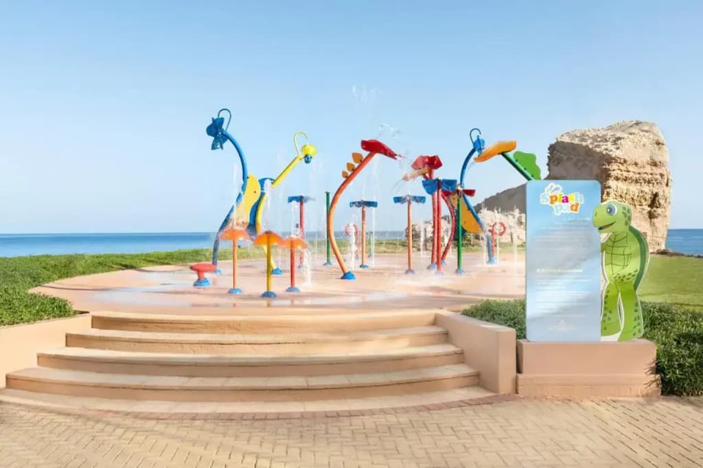 Hilton Muscat Al Bandar - photo 11