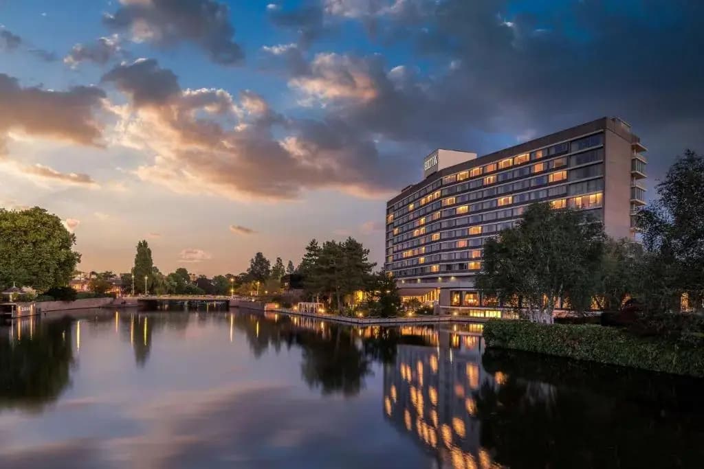 Hilton Amsterdam - photo 1