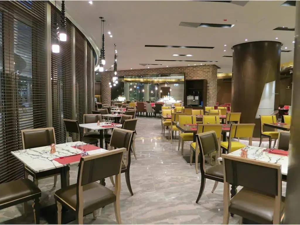 The Royal Garden Kowloon East - photo 40