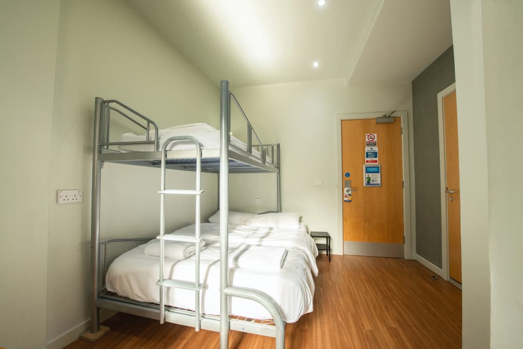 a&o Edinburgh City - Hostel - photo 12