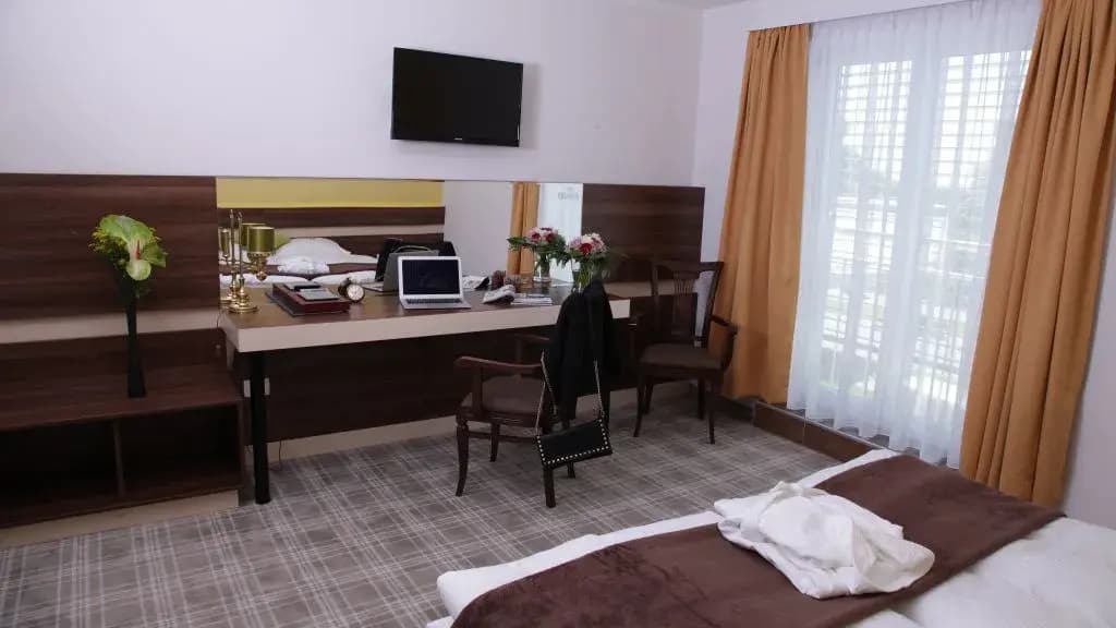 Primus Hotel & Apartments - photo 4