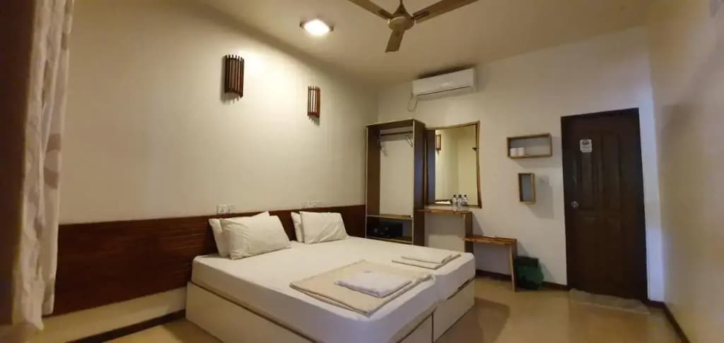 Surf Deck Guest House - photo 5
