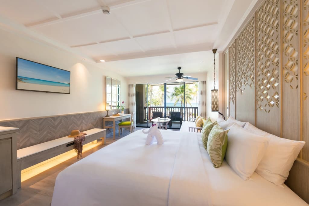 Katathani Phuket Beach Resort - photo 3