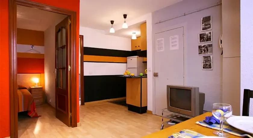 MH Sants - photo 8