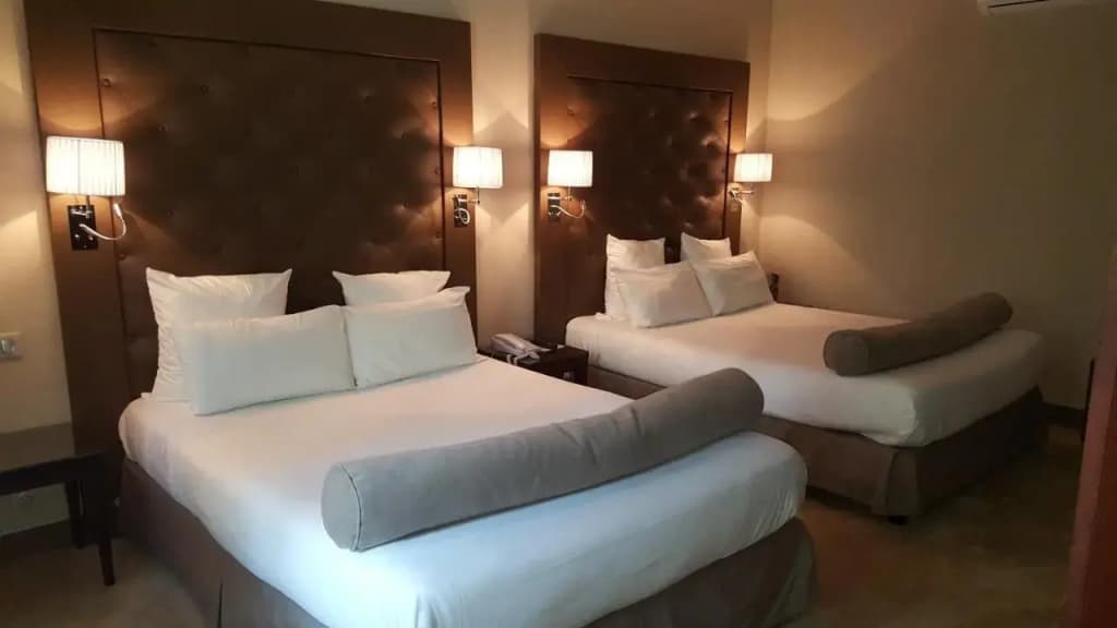 Hôtel Saint Cyr Etoile - photo 9