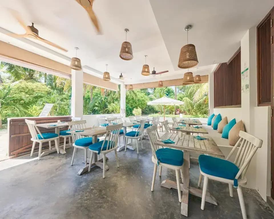 Bliss Dhigurah Hotel - photo 17