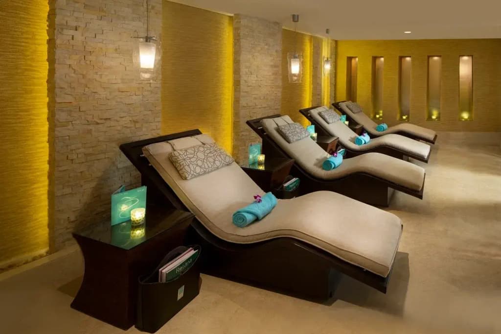 Beach Rotana Hotel - photo 23