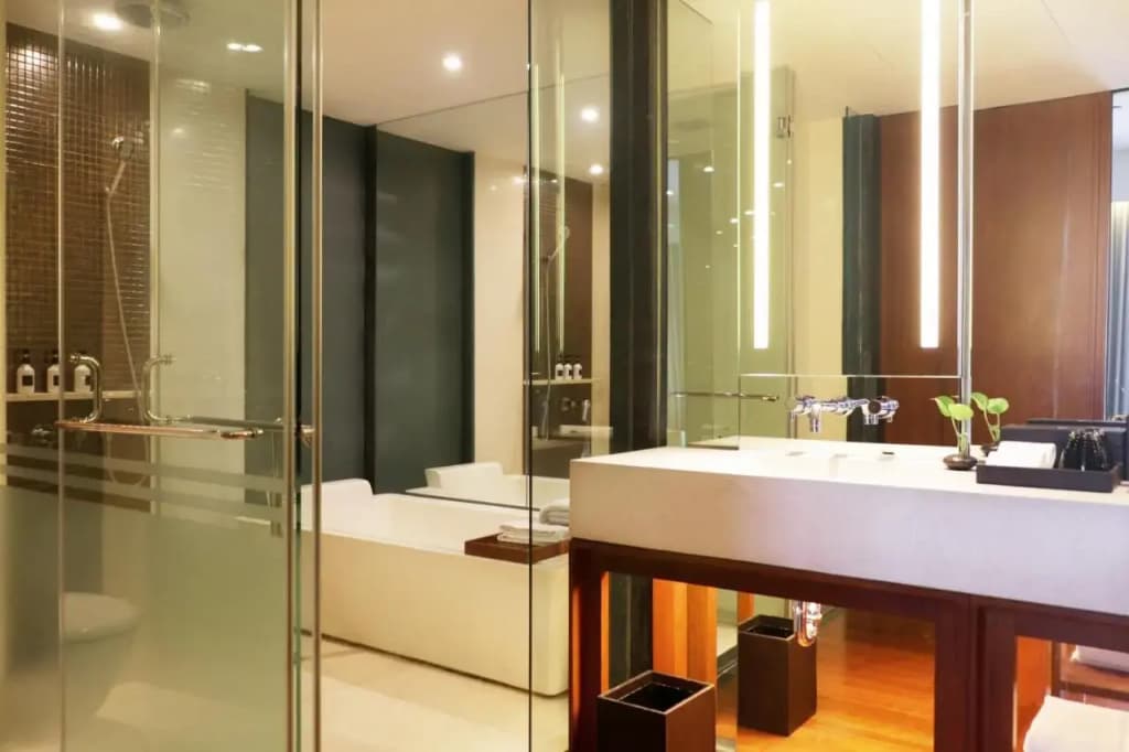 Hansar Bangkok Hotel - photo 9