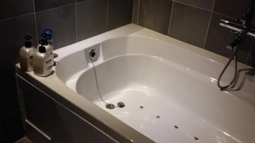 V Hotel - photo 4