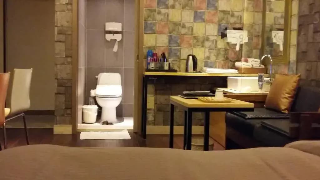 V Hotel - photo 5