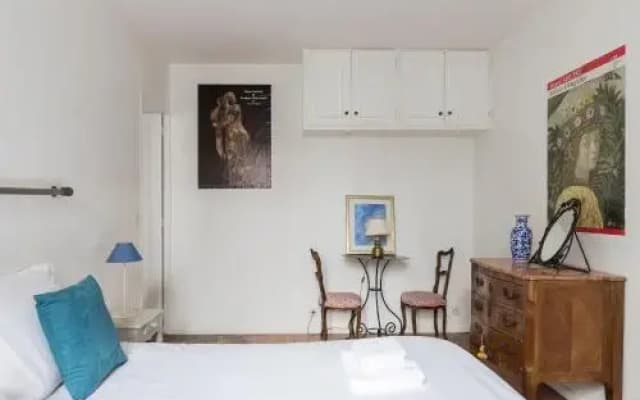 Marais Apartment - photo 2