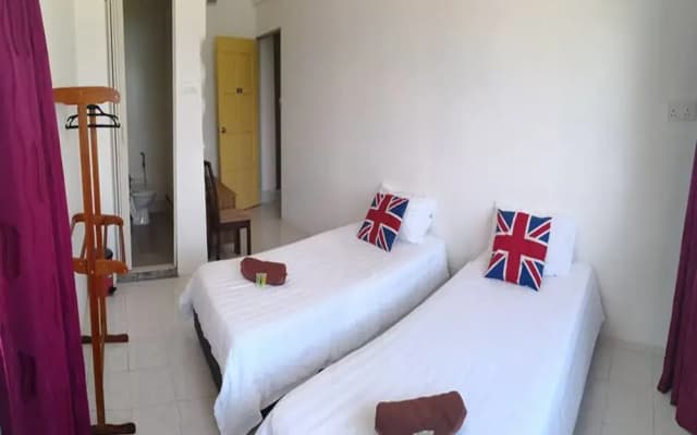 Riverbank Dungun Guesthouse & Cafe - photo 4