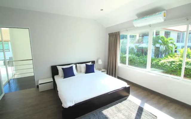 Phu Montra Luxury Sea View Mansion - photo 3