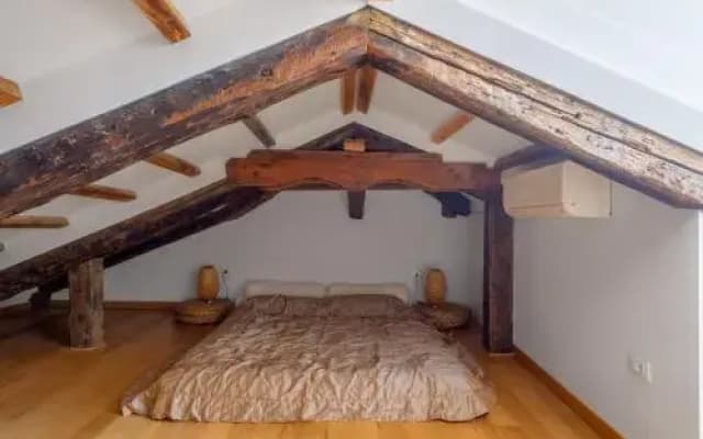 The Lion's House APT4 - photo 5