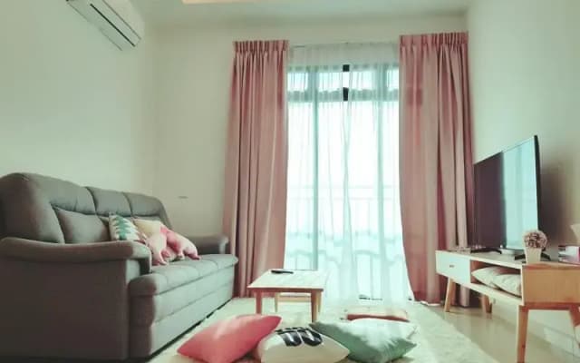 Sky Breeze Bukit Indah - photo 2