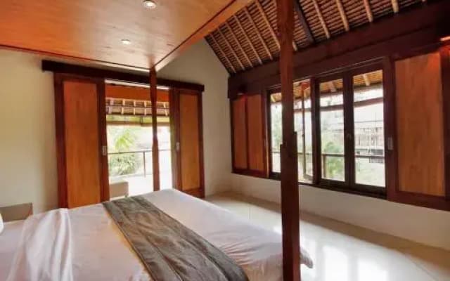 Sayang Estate - photo 2