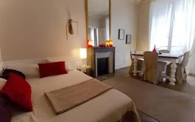 Large 2 Bedrooms Latin Quarter (338) - photo 4