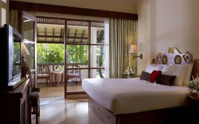 Beachfront Suites Bali - photo 2
