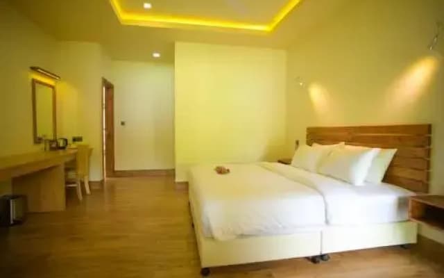 Equator Residence - photo 5