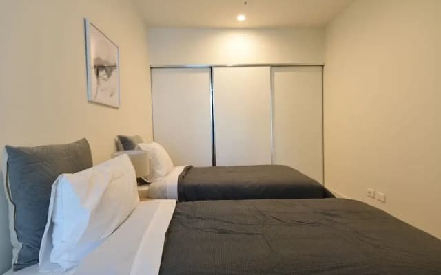 HFN Crown Shadow Play Apartment - photo 3