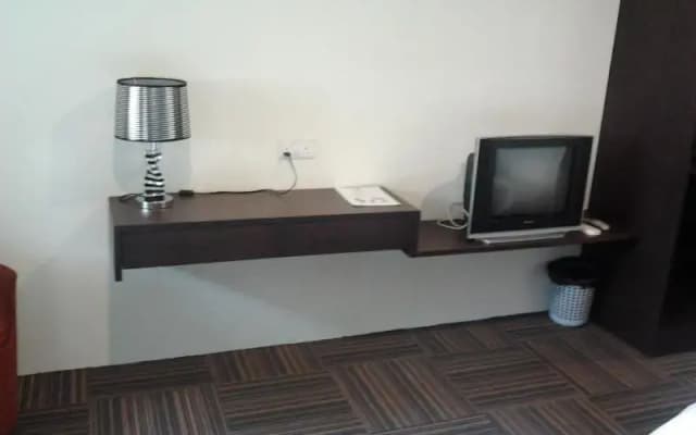 Lone Pine Resort - photo 3