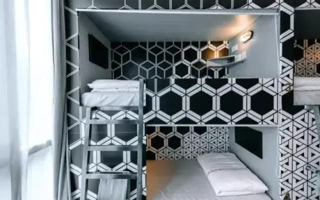 Mojo Nomad Central - Community - Hostel - photo 5