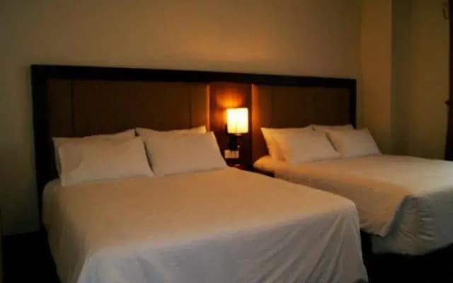 New Regent Hotel & Restaurant - photo 4