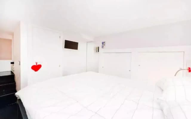 Sunny Flat in Elegant Building Close to Colosseum - photo 2
