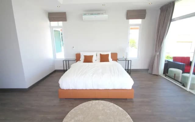 Phu Montra Luxury Sea View Mansion - photo 2