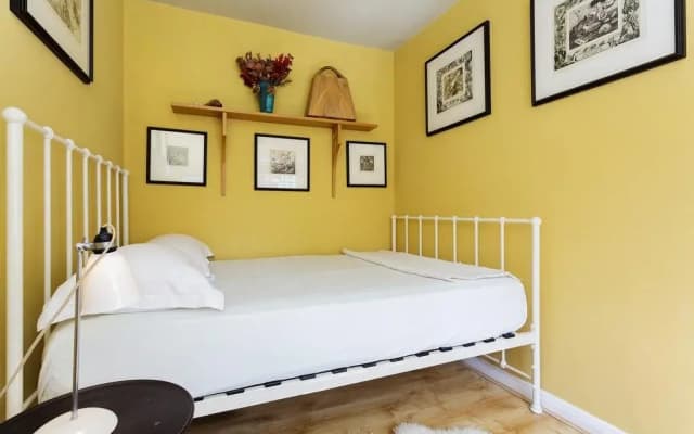Three Bedroom House in Hampstead Garden Suburb - photo 5