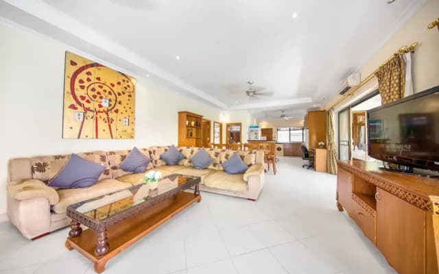 Adare Pool Villa Pattaya - photo 2