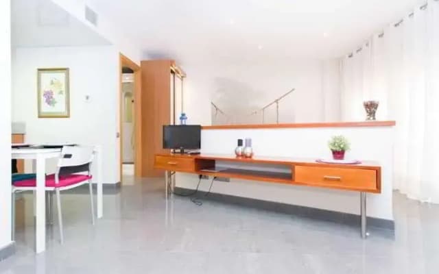 Universitat Suites - photo 3