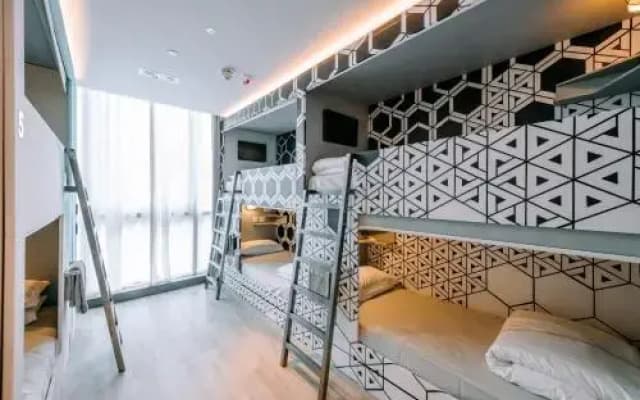 Mojo Nomad Central - Community - Hostel - photo 2