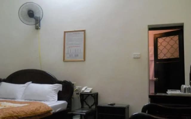 Ha Long Hotel Thai Thin - photo 4