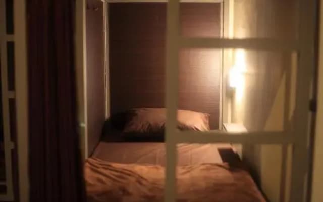 Jero di Bisma Hostel - photo 2