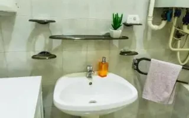 Emerald Apartments Hostel - photo 5