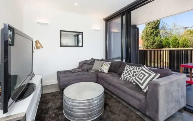 Executive 2br Caulfield North - photo 4
