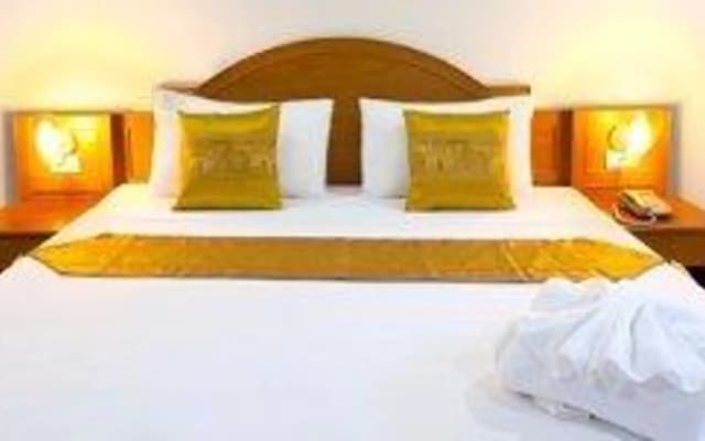Patong Mountain Bed Breakfast - photo 2