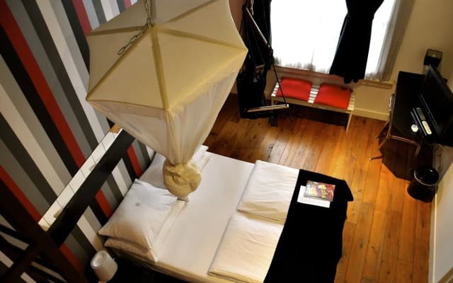 Adam's Canal House - photo 3