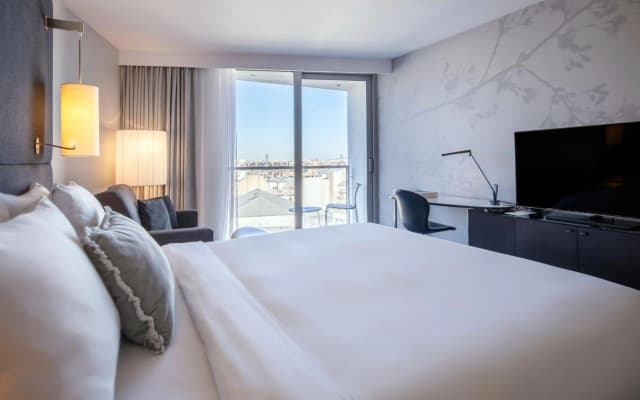 Renaissance Paris Arc de Triomphe Hotel - photo 2