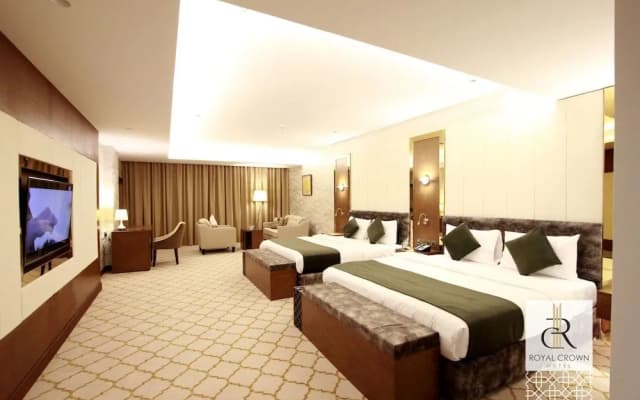Royal Crown Hotel - photo 4