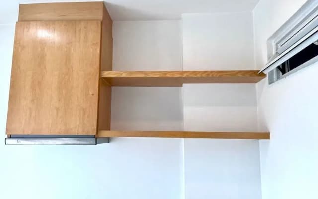8 Resident - photo 4